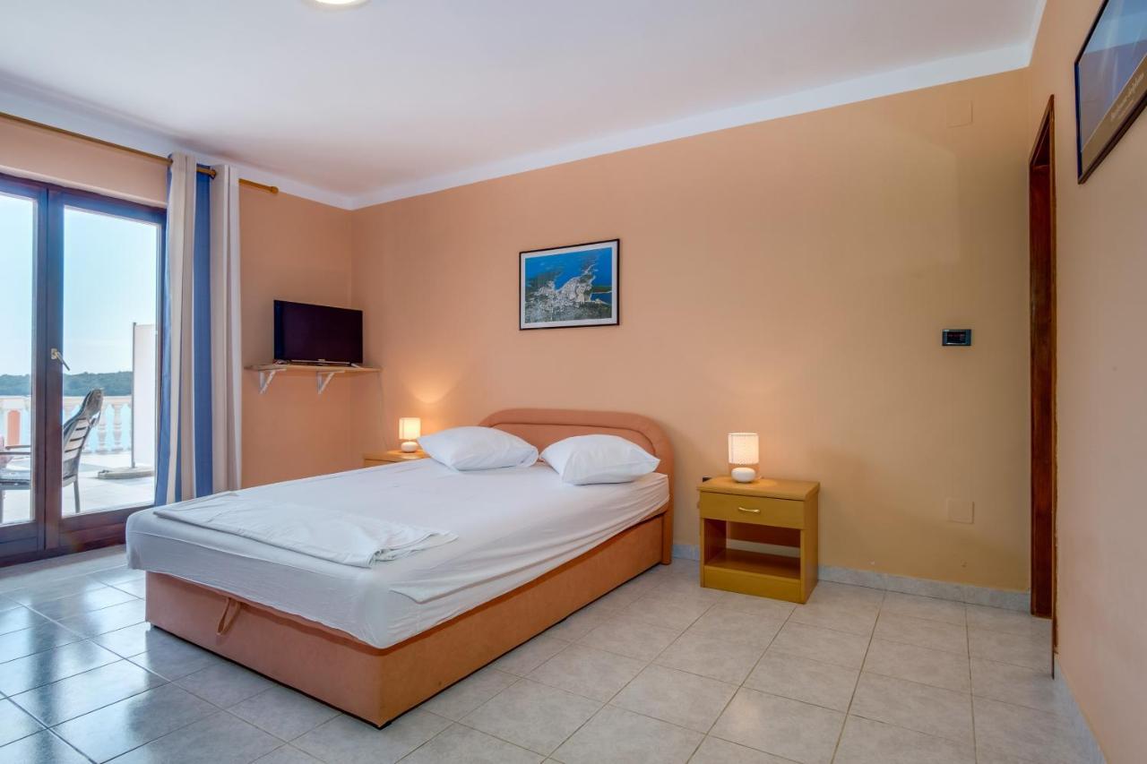 Apartments Villa Julija Mali Lošinj Zewnętrze zdjęcie