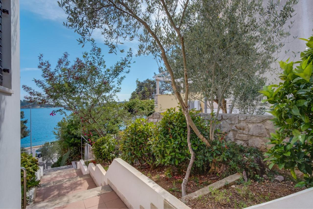 Apartments Villa Julija Mali Lošinj Zewnętrze zdjęcie